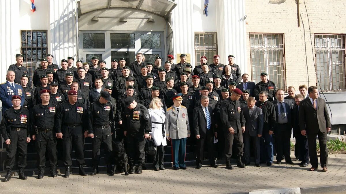 Первый командир альфы. Командир группы Альфа. Зайцев командир альфы. Группа Альфа руководители.