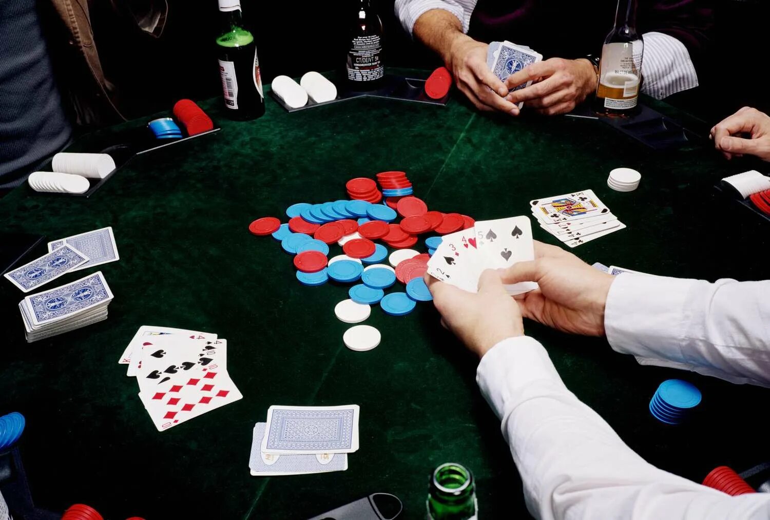 Тайтовый игрок в покере это. Покер. Покер. Покер турнир. William hill poker android.