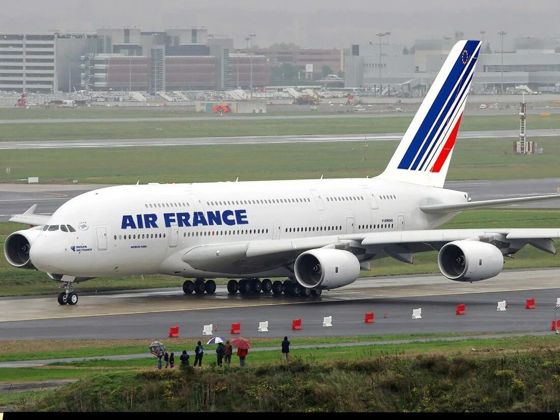 Айр большой. Эйрбас 380. А380 Эйр Франс. Airbus a380 Air France. Аэробус а380 Эйр Франс.