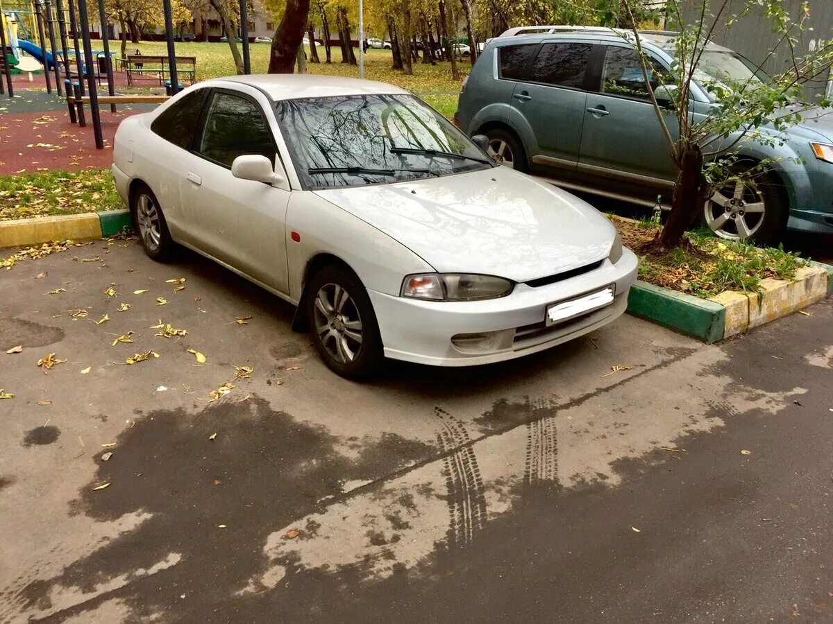 Митсубиси мираж купить. Mitsubishi Mirage Coupe 2000. Митсубиси Мираж 2001 1.5. Митсубиси Мираж 1999 купе. Митсубиси Мираж 2000 купе.