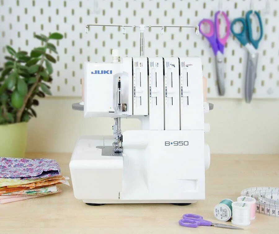 Оверлок джаноме т 99д. Лучшие оверлоки. Оверлок typical gn2000-4h. Juki b 950n. Оверлок brother fbn210w070.