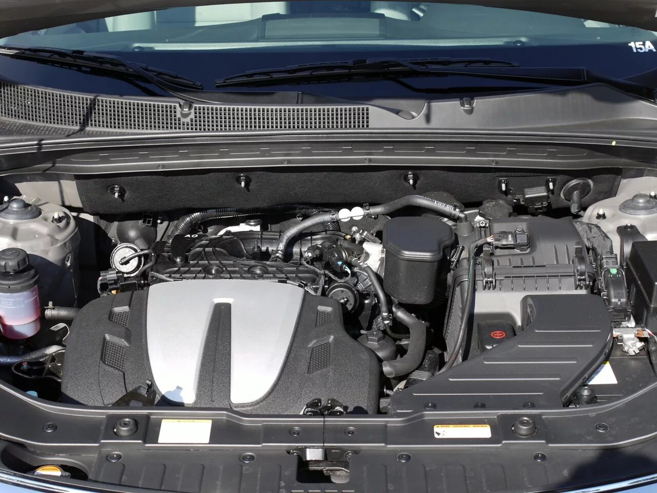 Моторный отсек Киа Соренто 2.2 дизель. Двигатель Киа Соренто 2.4. Моторный отсек Киа Соренто 2.4 бензин. Киа Соренто 2021 двигатель.
