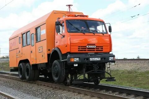 Камазы шли