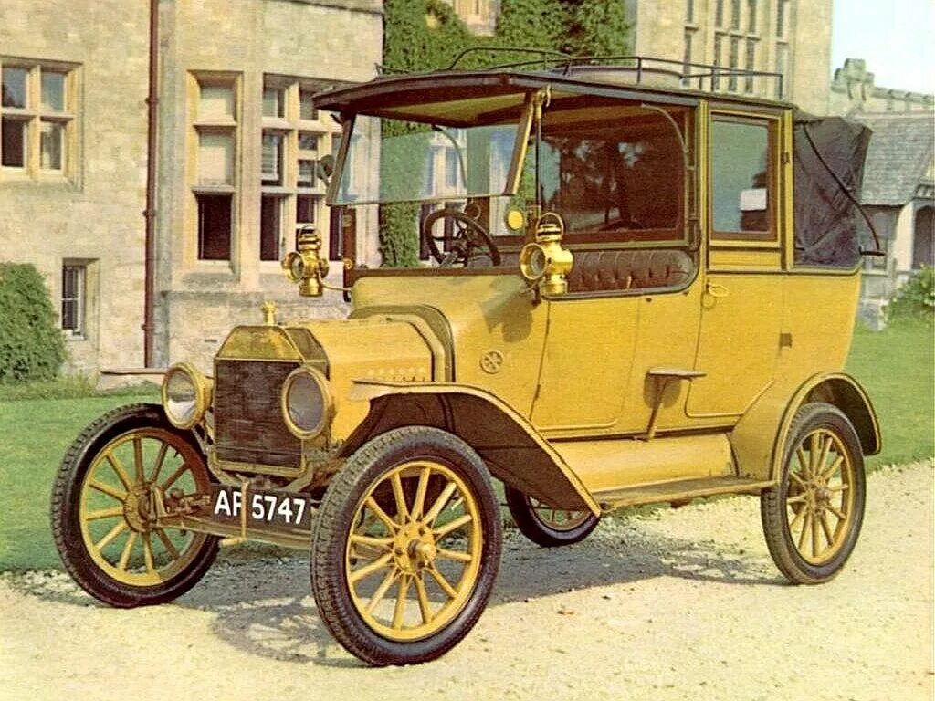 Включи век машин. Ford t 1915. Форд т 20 век. Панар-Левассор 1910-1914 Runabout,. Форд конца 19 века.