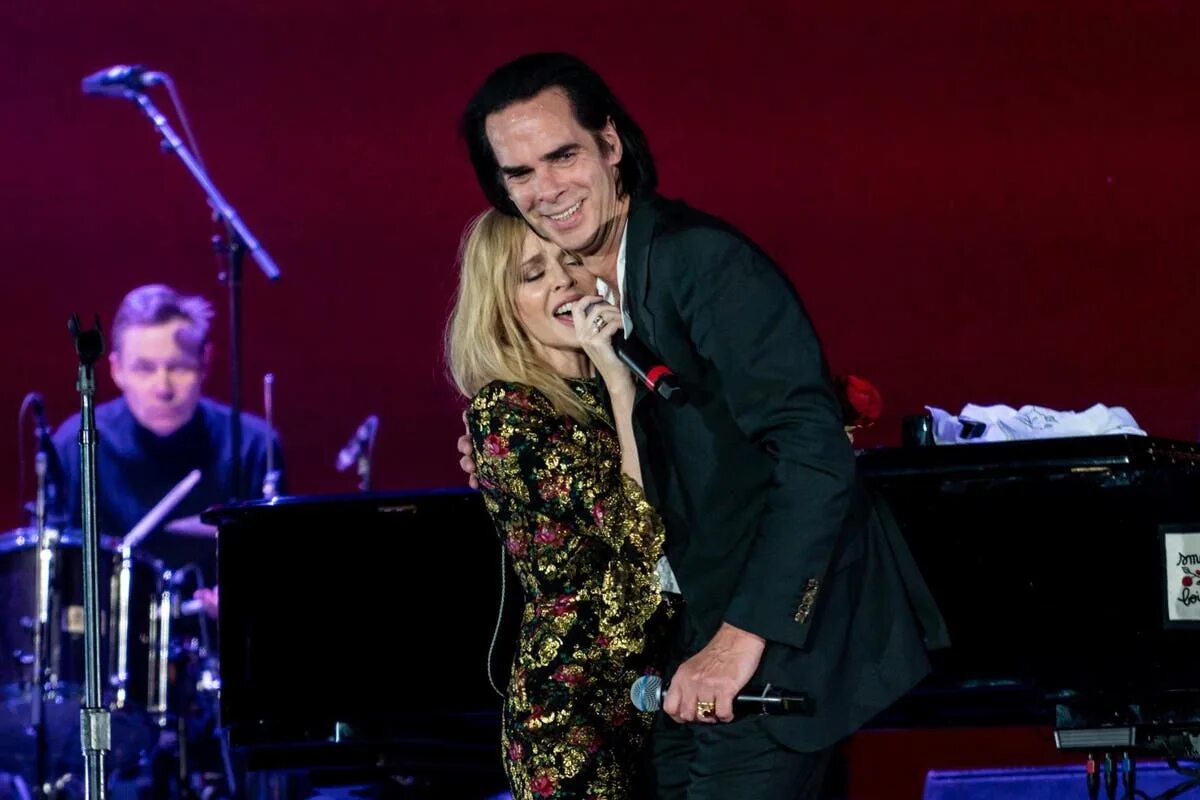 Nick minogue. Nick Cave Kylie Minogue.