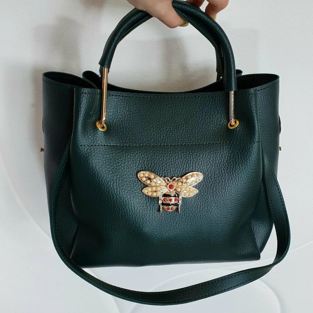 Застежка для сумки пчела. Сумка застежка пчелка. Сумочка с пчелой. Сумка с пчелкой бренд. Сумка с пчелкой.