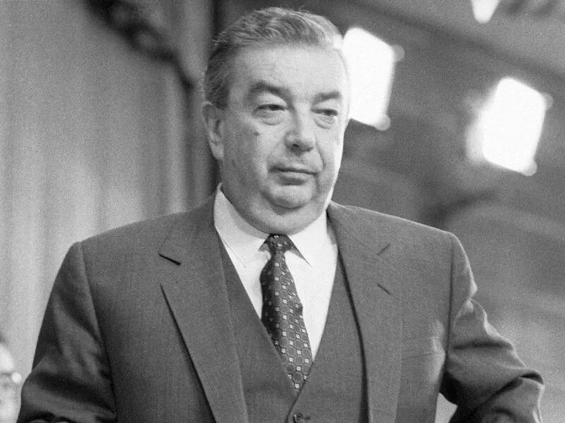 Премьер министр 1999. Премьер министр 1999