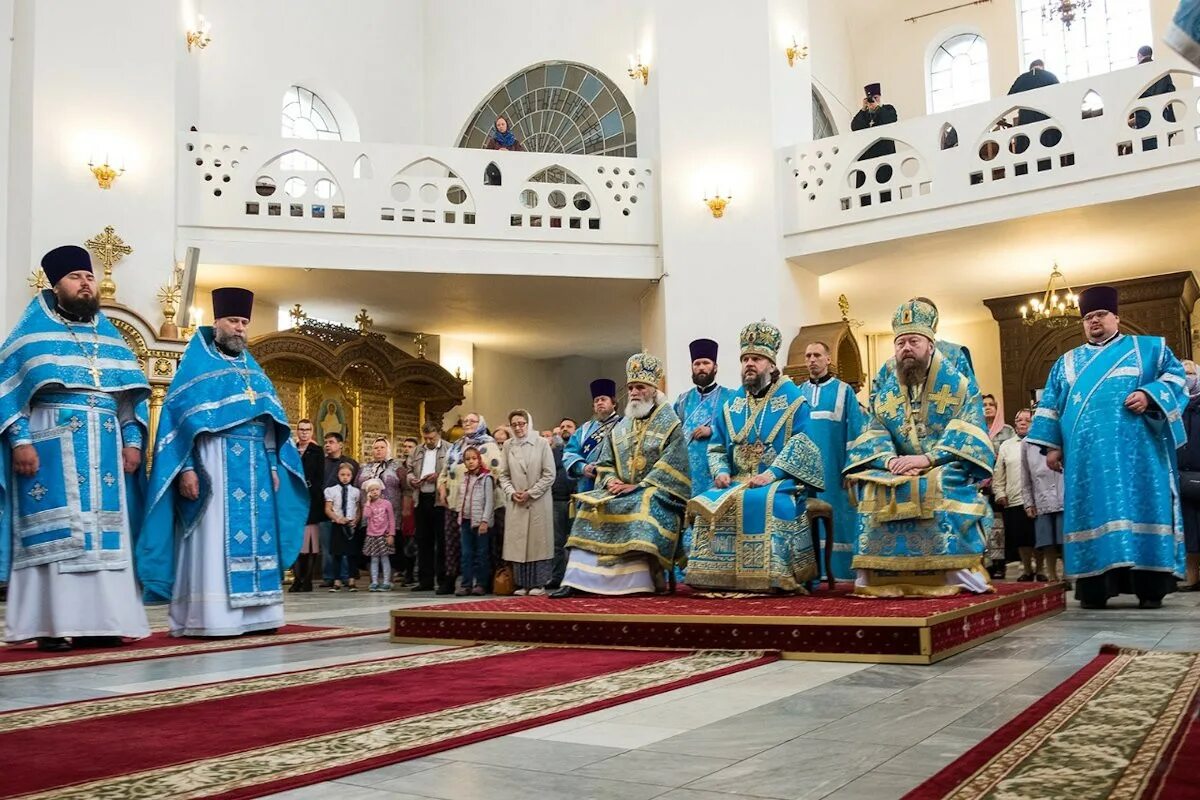 Час первый служба. Митрополит Тверской епархии.