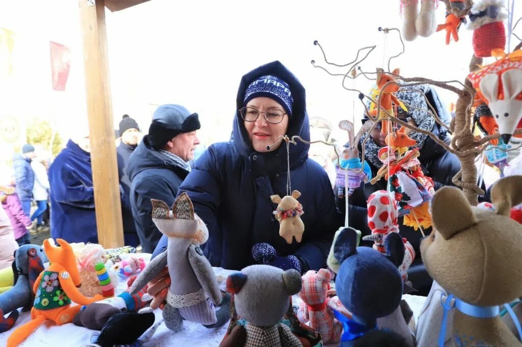 Масленица в энгельсе на площади. Масленица в Самаре на площади Куйбышева. Масленица Самара площадь Куйбышева. Гуляние Масленицы в Самаре. Масленица на площади Куйбышева.