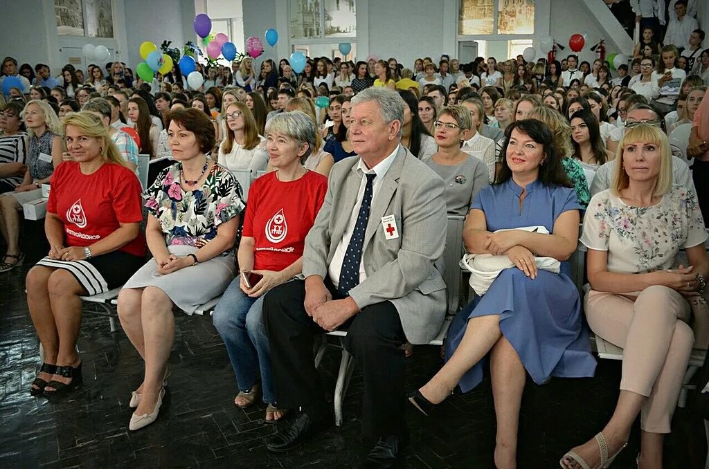 СОБМК преподаватели Саратов. Саратовский областной базовый медицинский колледж (СОБМК). Директор СОБМК Саратов. Собмк саратов сайт