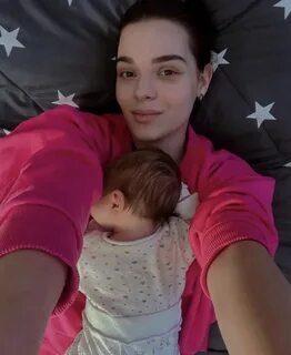 Родители аделины
