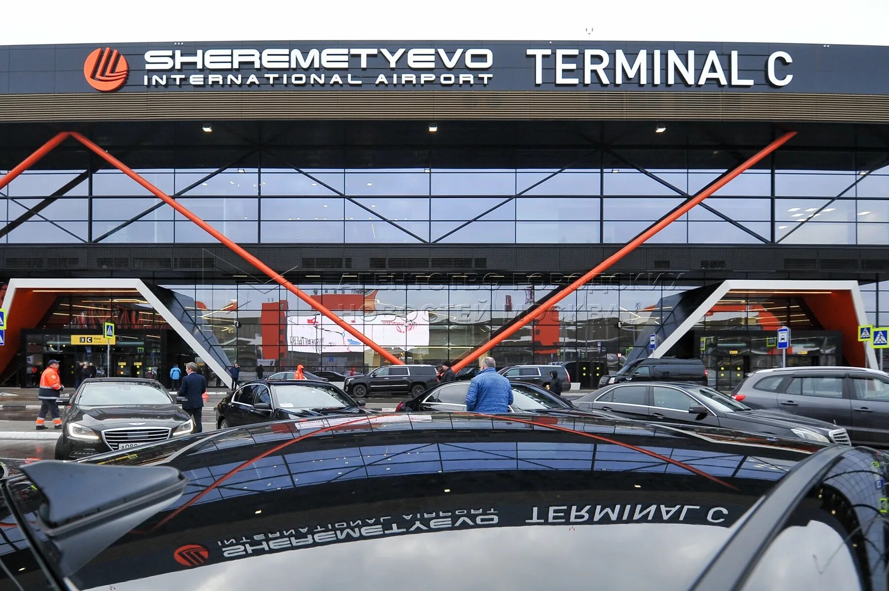 Аэропорт шереметьево терминал ц. Шереметьево терминал c. Шереметьево терминал в. Шереметьево новый терминал c. Аэропорт Шереметьево новый терминал c.