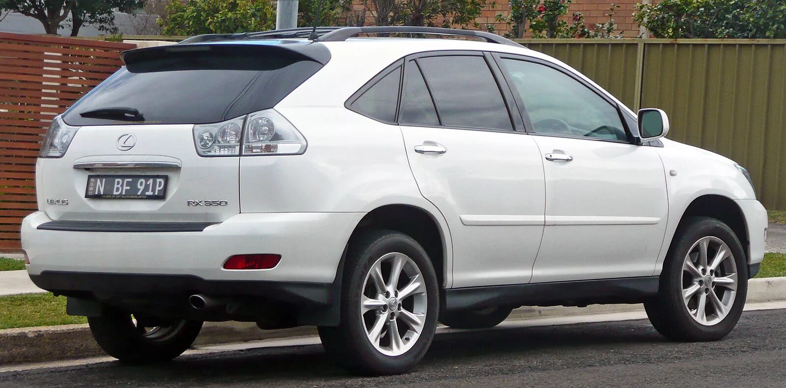 Расход lexus rx. Lexus RX 300 белый 2007. Лексус rx350 старый кузов. Лексус РХ 350 старый. Lexus rx350 2007 года.