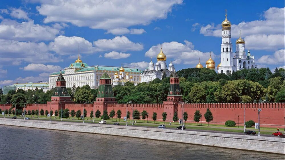 Урбанистика от кондитеров: серия столетних футурологических открыток "Москва в X