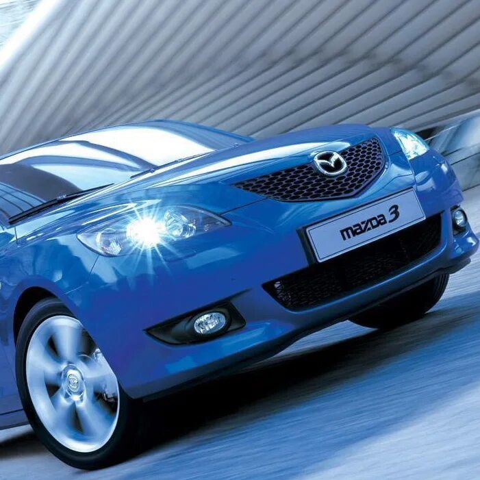 Mazda 16. Mazda 3. Мазда 3 и 6. Мазда 3 бирюзовая. Мазда 3 светло голубая.