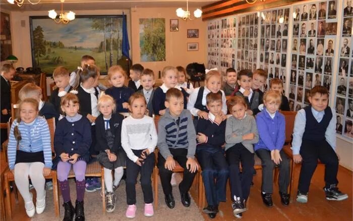 Школа номер 4 миньяр. Мкоу сош 1 г миньяр. Миньяр школа 1. Школа 1 миньяр фото. Школы в миньяре.