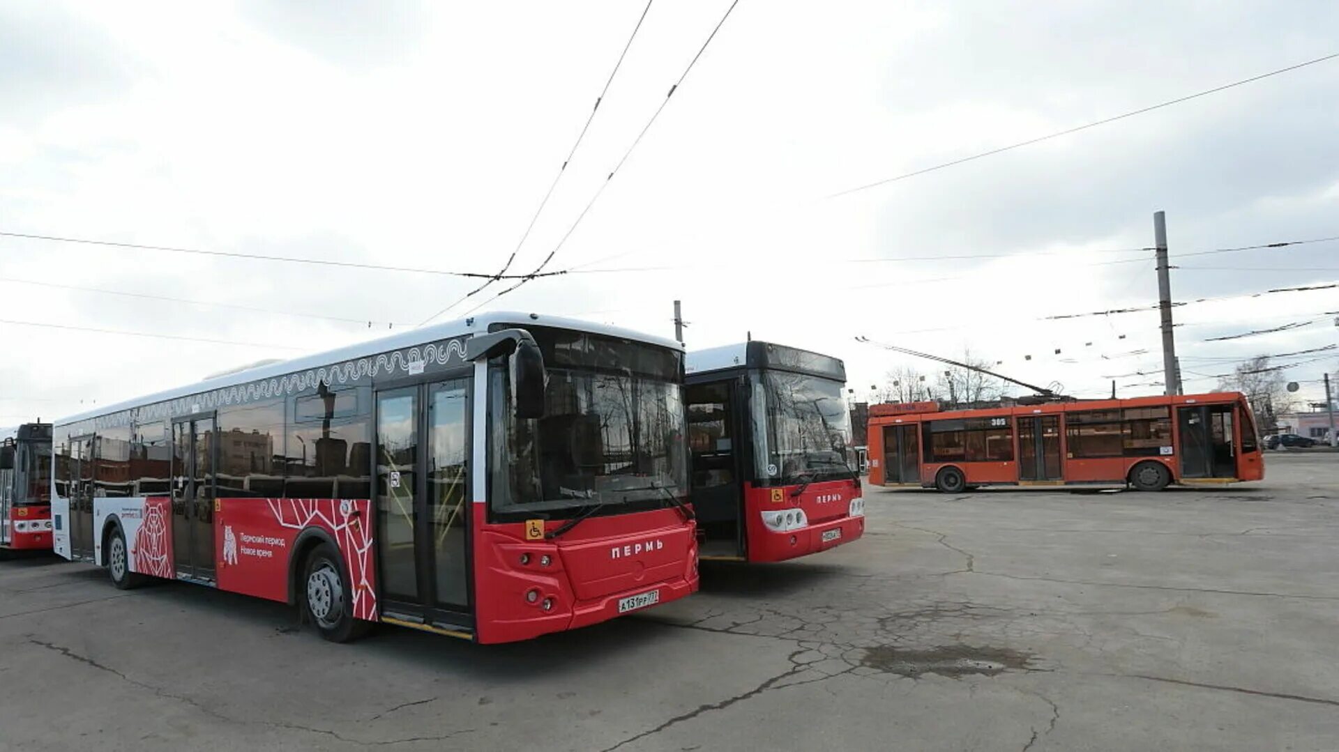 1 Автобус Пермь. Пермь автобус Пермь. 30 Автобус Пермь. Автобус 3 Пермь.