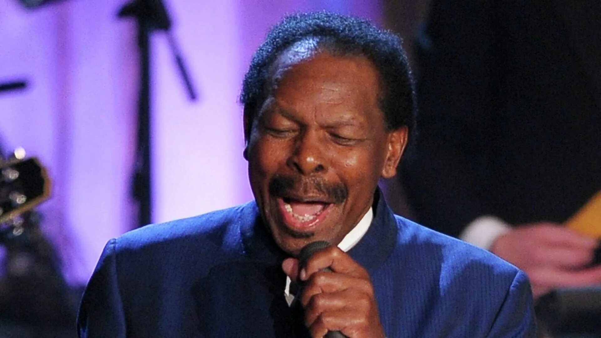 Ритм исполнитель. I_o музыкант. Слава цветков ритм дорог. Ритм у группа. Ритм-энд-блюз вокал.