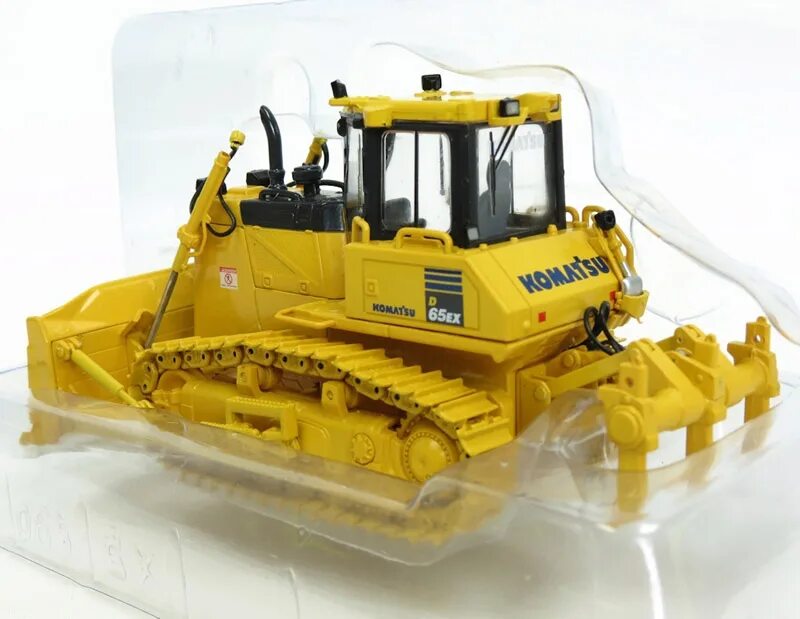 Модель бульдозера. На бульдозере модель sem 816. Komatsu 375. Комацу 275 бульдозер. Бульдозер dressta td-40e.