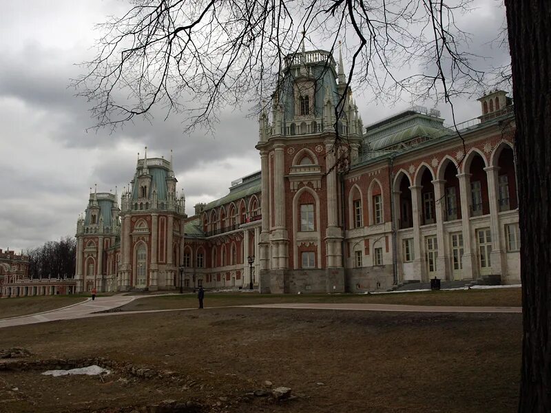 Авито царицыно. Царицынский парк в апреле. Царицыно в Москве весной. Парк Царицыно весной.