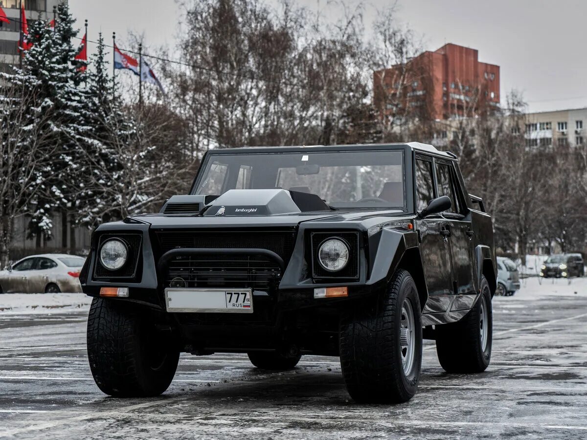 Lamborghini lm002 саши белого. Ламборгини из бригады. Lamborghini lm002 бригада. Иншаков lamborghini lm. Lamborghini lm002 бригада.