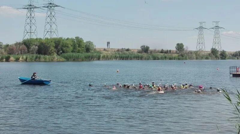 Купить воду балаково. Балаково речка Балаковка. Река Балаковка. Саратовская область Балаково река Балаковка. Волжская миля Балаково.