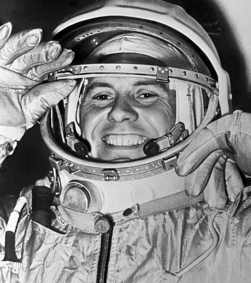 Попо́вич павел романович. Попо́вич павел романович. Павел попович фото. Летчик космонавт попович. Попович.