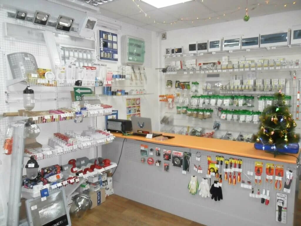 электротовары. картины для магазина электротоваров. краснодар ул бабушкина 210. каменск уральский магазин электротовары кабеля 4 на 6. электротовары в самаре.