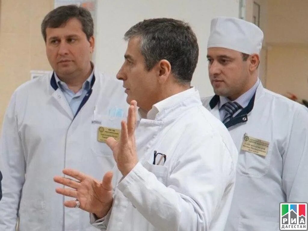 Дагестанский центр хирургии махачкала. Малаев хаджимурад магомедович. хаджимурад малаев главврач. главврач 1 гкб махачкала. малаев хаджимурад магомедович главный.