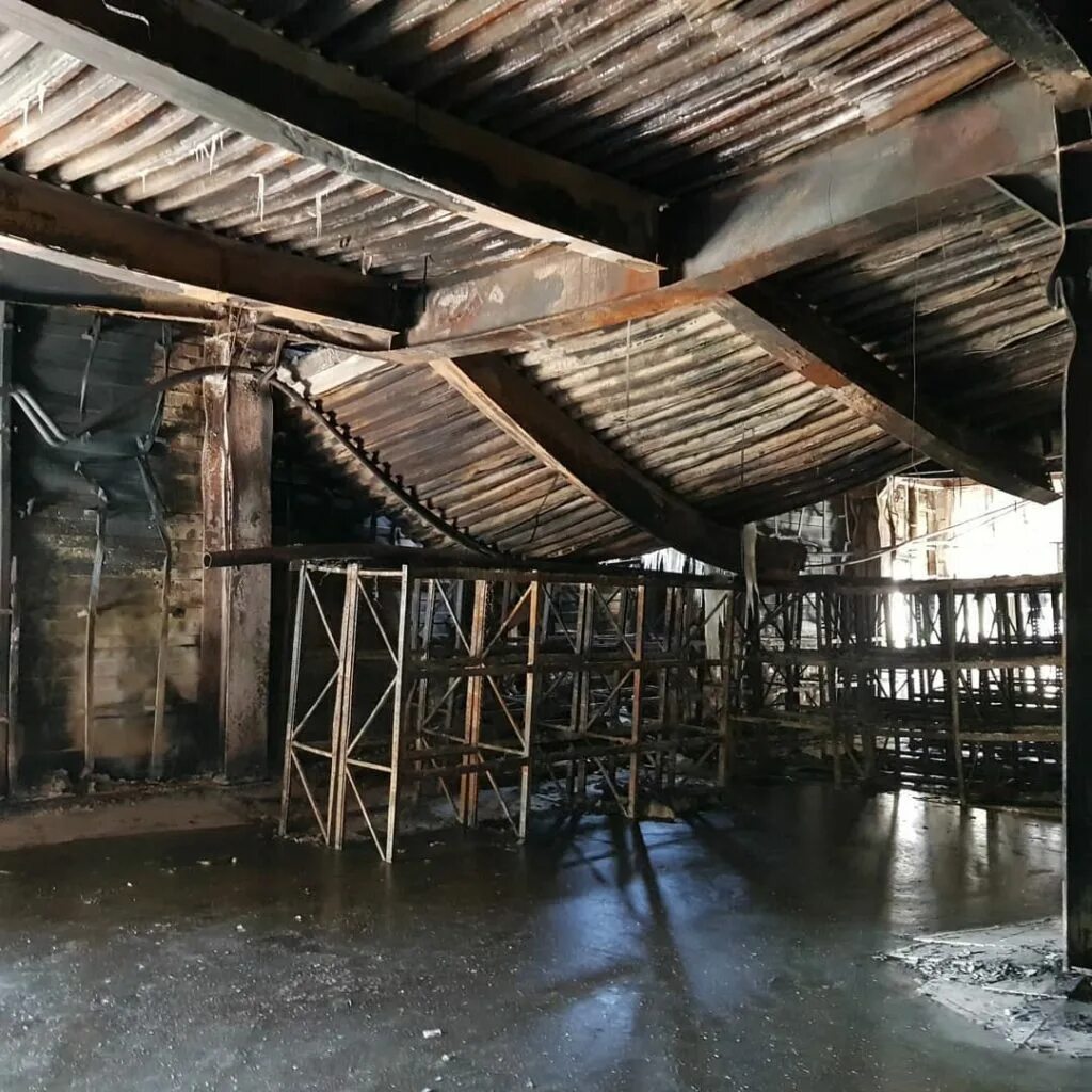 Зимняя вишня кемерово внутри. Последствия пожара в доме. Тц зимняя вишня после пожара. Тц зимняя вишня кемерово до пожара. Пожар в кемерово в тц зимняя вишня.