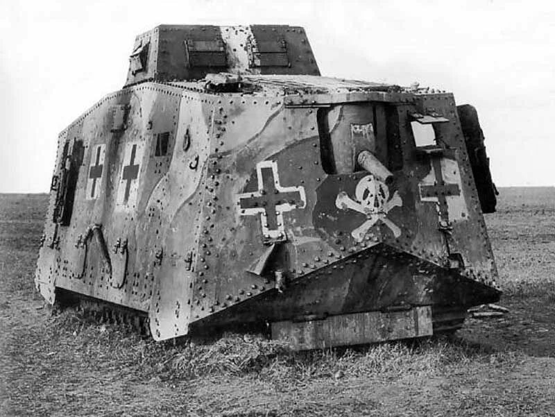Немецкий танк первой мировой войны a7v. Немецкий танк первой мировой а7v. Штурмпанцерваген а7v. A7v танк экипаж. Первые танки германии