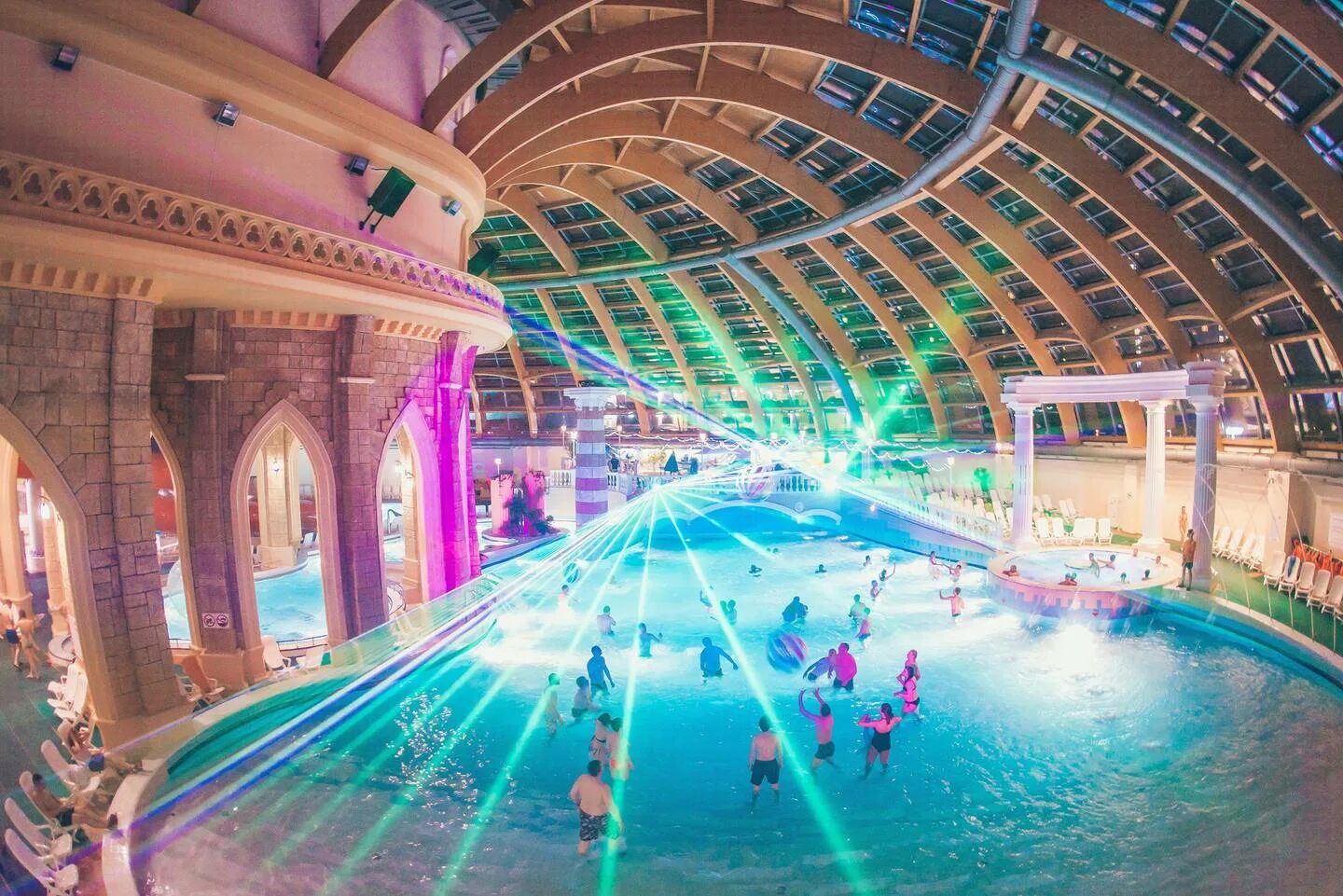Лучший аквапарк в москве 2025. Аквапарк карибия перово. аквапарк карибия в москве. московский аквапарк карибия. карибия, москва, зелёный проспект, 10б.