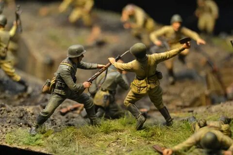 В прорыв идут