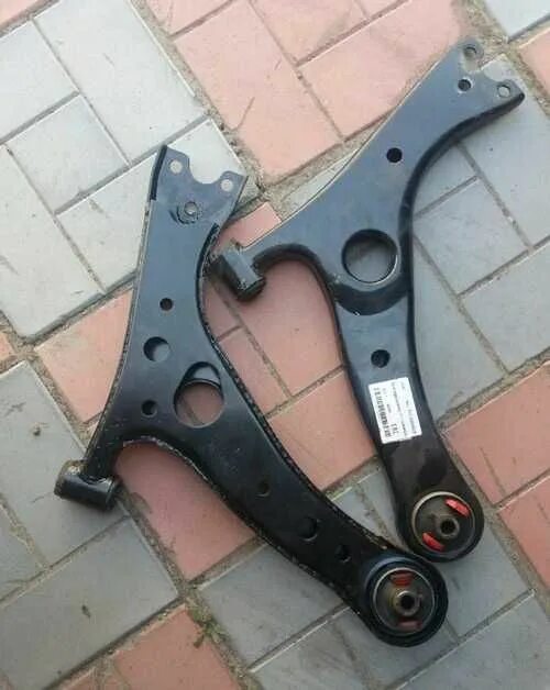 Передняя подвеска chery tiggo t11. Chery tiggo t11 рычаг передний. Чери тигго передний рычаг. Нижний рычаг чери тигго т11. Передний рычаг чери тигго т11.