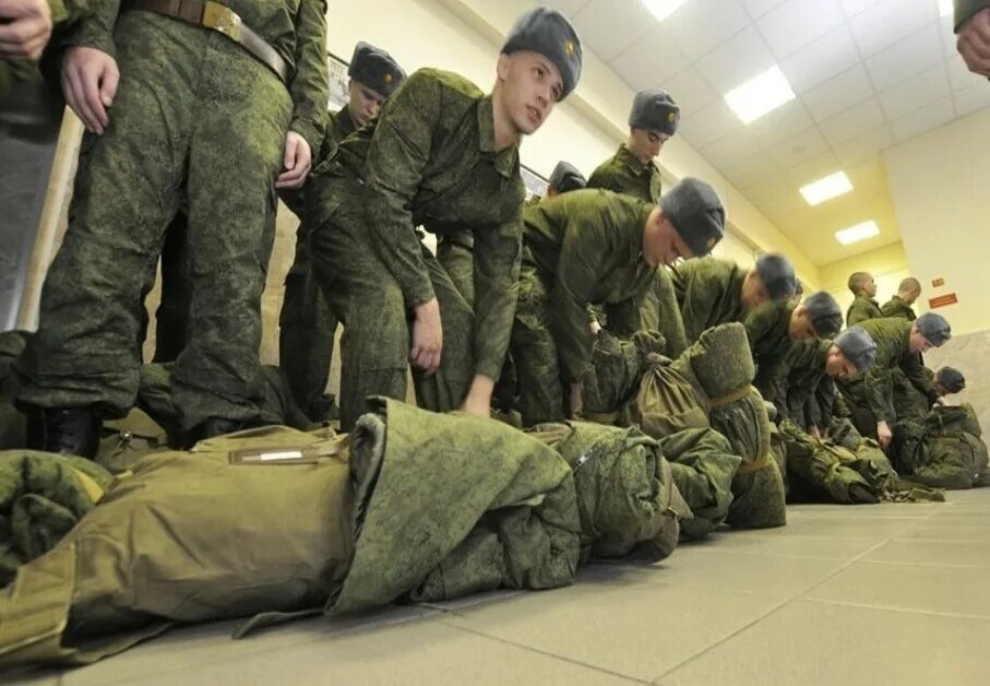 наблюдение эстетика. военные сборы. скрытых сборов. солдат запаса. учебные военно-полевые сборы.