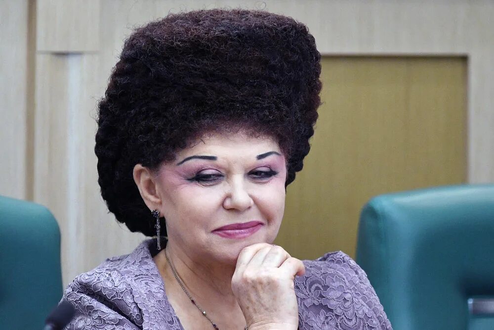 Депутат с прической