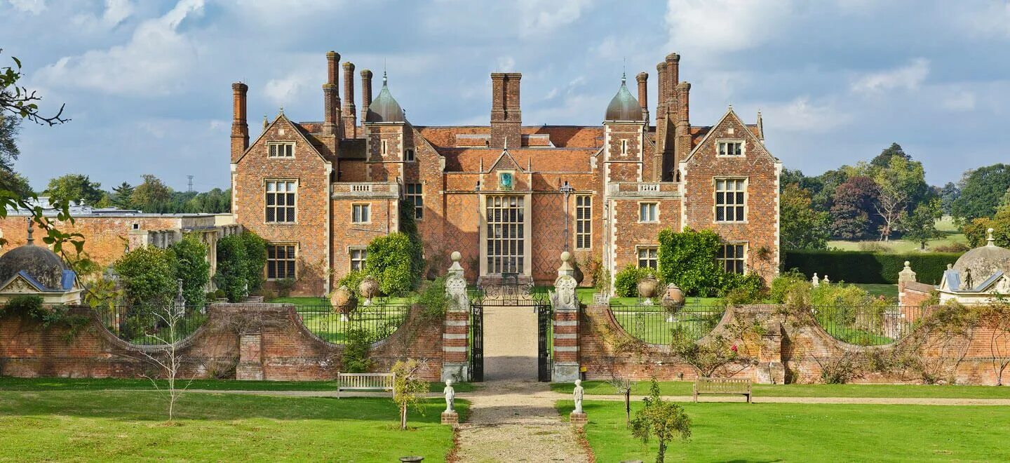 Графство хартфордшир. Хэтфилд-хаус, хартфордшир. Лукасы (поместье лукас-лодж, близ г. Графство хартфордшир англия. Графство хартфордшир гарри поттер.