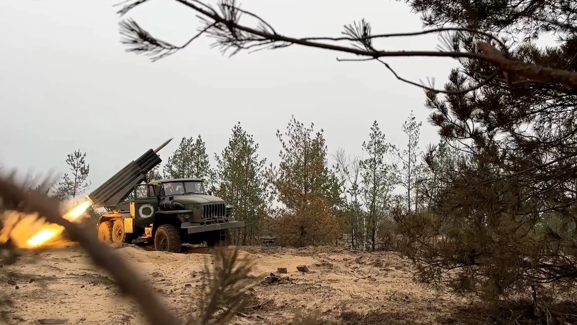 РСЗО ураган. РСЗО ураган СССР. Военная техника. Реактивная артиллерия. Удар по россии со стороны украины сегодня