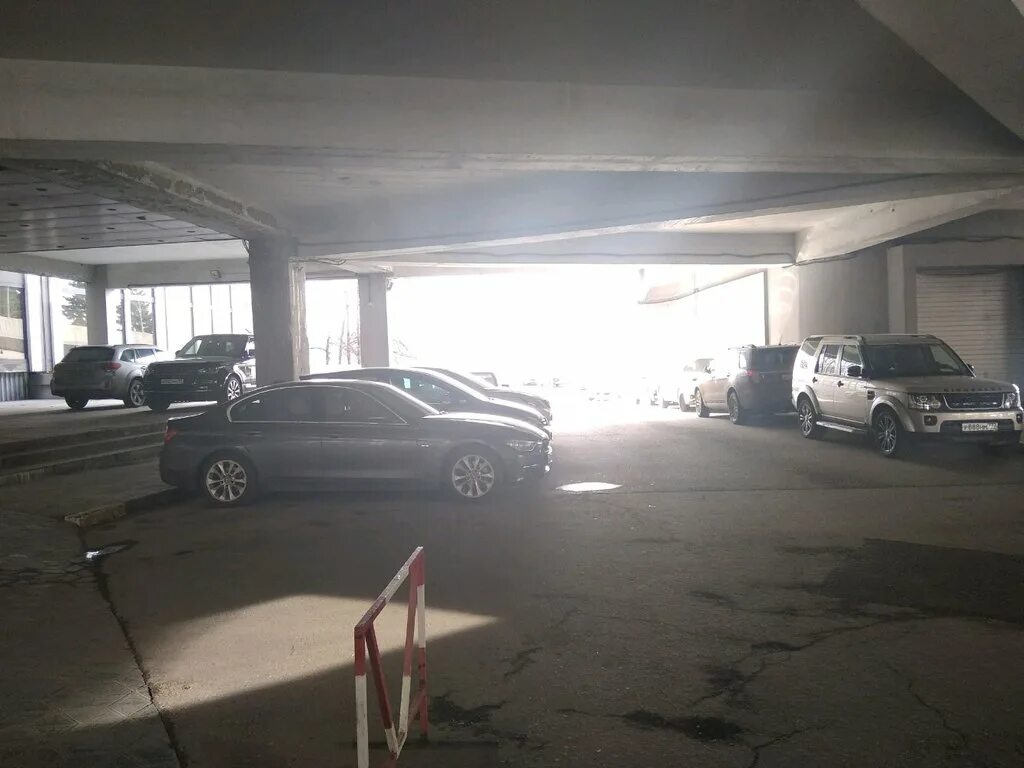 Отель космос москва вднх. Автостанция вднх москва. Гостиница космос въезд на парковку. Гостиница космос москва вднх. Торговый центр космос санкт-петербург.