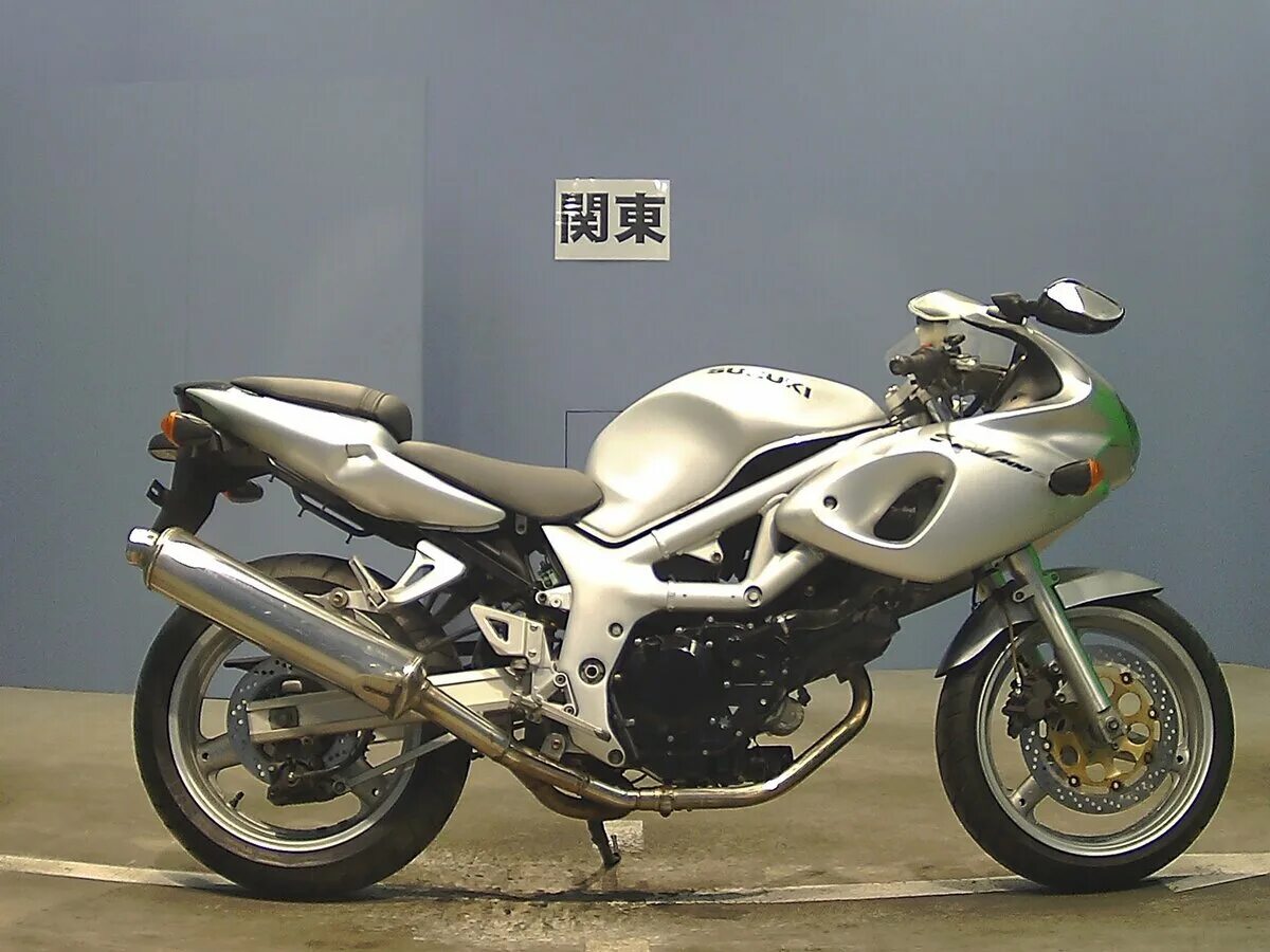 Suzuki SV 400. Sv400s. Suzuki sv400s 2000 год. Honda sv400s.