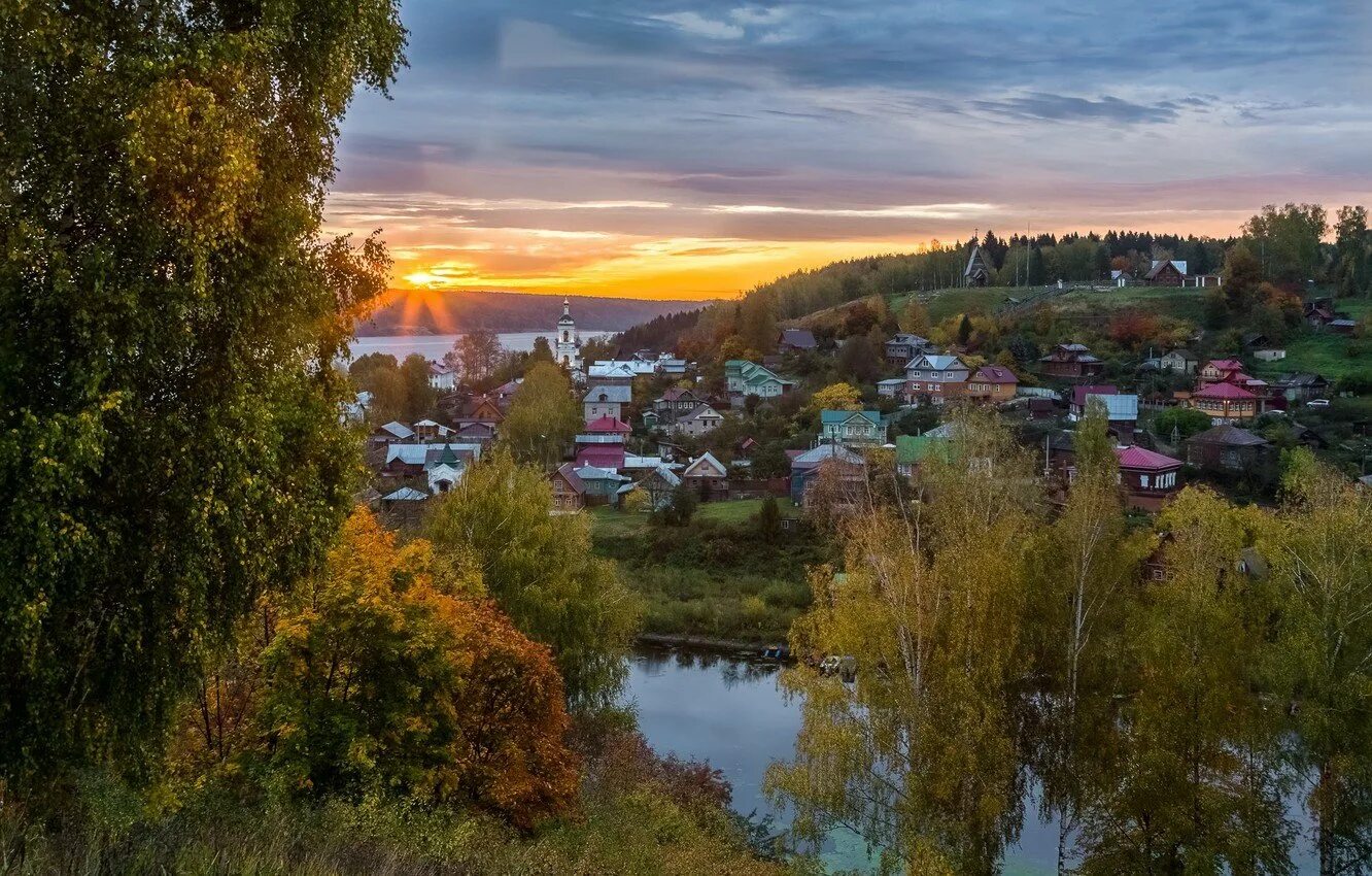 Соборная гора Плес. Река Волга Плес. Осенний плёс Ивановская область. Соборная гора плёс Ивановская область.