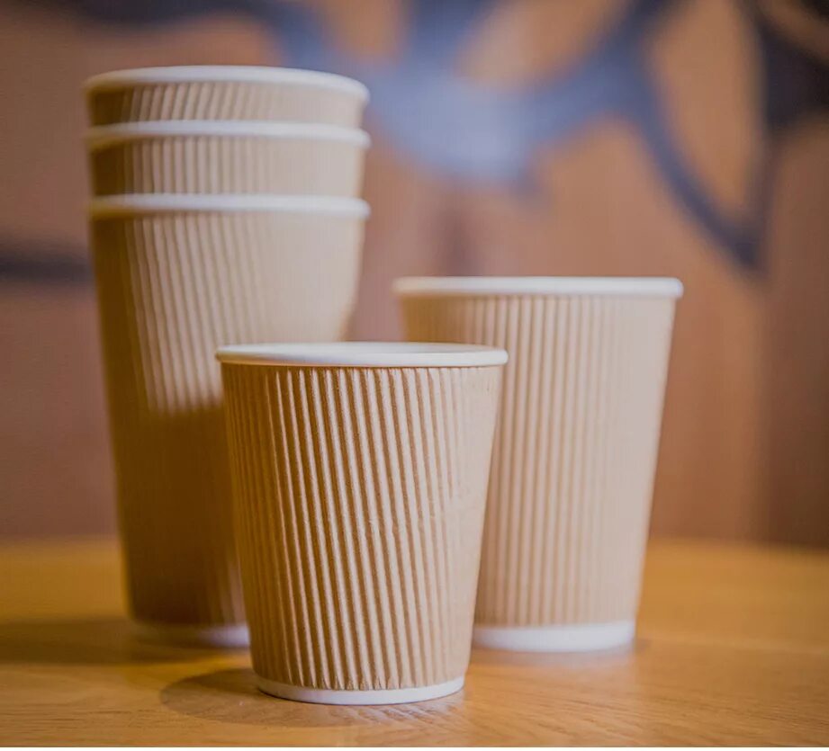 пластиковый стаканчик для кофе. интересные стаканчики. интересные стаканчики. одноразовые стаканчики для кофе. бумажный стаканчик.