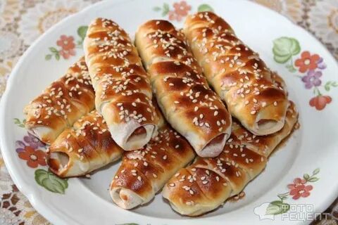 Сосиски в тесте в духовке с кунжутом