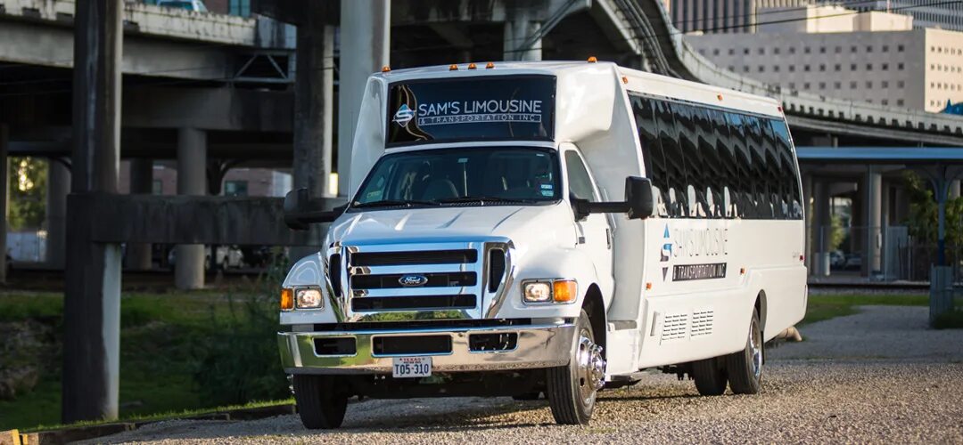 Sam bus. Автобус sam. лимузин бас шаттл токио. сити шаттл пассажир.