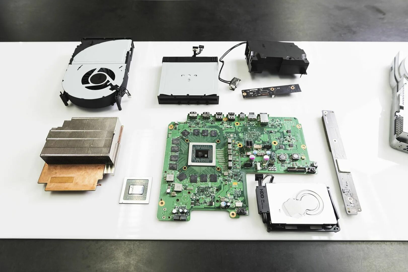 Microsoft показала "внутренности" Xbox Series X: Яндекс.Новости