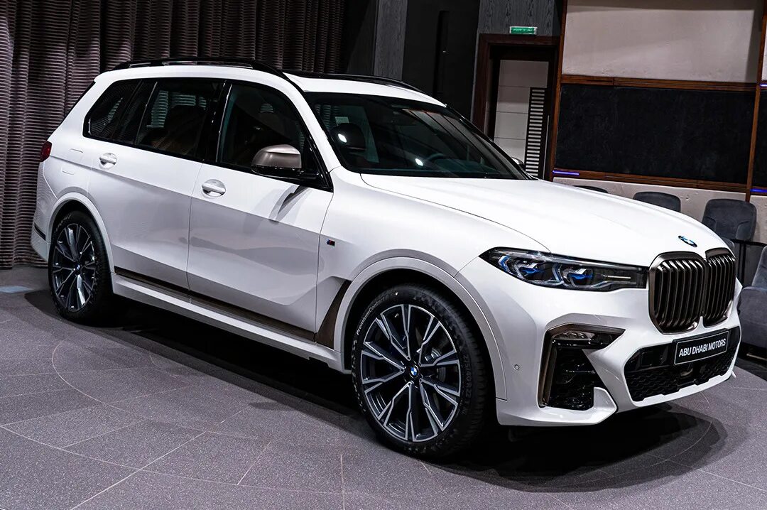 Х 7 м. БМВ x7 m50i. БМВ x7m 2020. BMW x7 50i. BMW x7 m50i 2021.