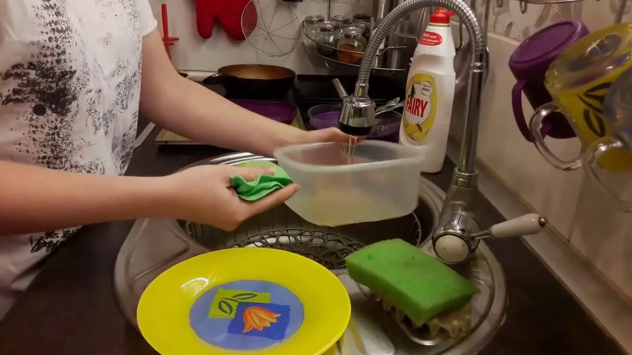 Гринвей моющее для посуды. Гринвей паста и губка для мытья посуды. Двусторонняя губка для мытья посуды Гринвей. Гринвей жидкость для мытья посуды. Мытье посуды на даче с Гринвей.