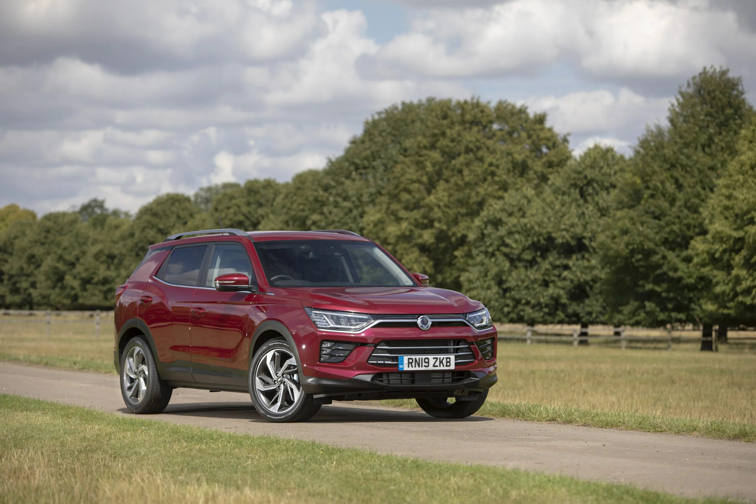 Ssangyong korando c300. Ssangyong korando 2025. ssangyong корандо 2025. саньенг корандо 2019 года.