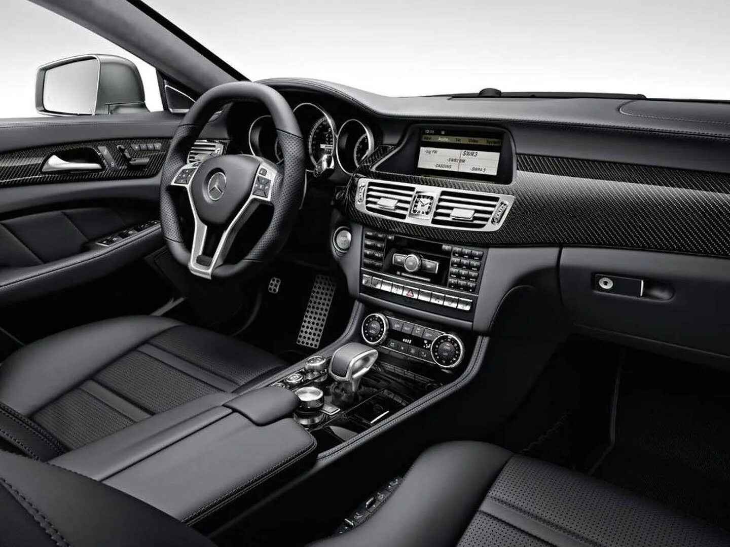 Мерседес амг gt 63 s e performance. Mercedes cla 250 салон. Mercedes cla 250 4matic. Mercedes c63 amg coupe салон. Mercedes gla 35 amg.