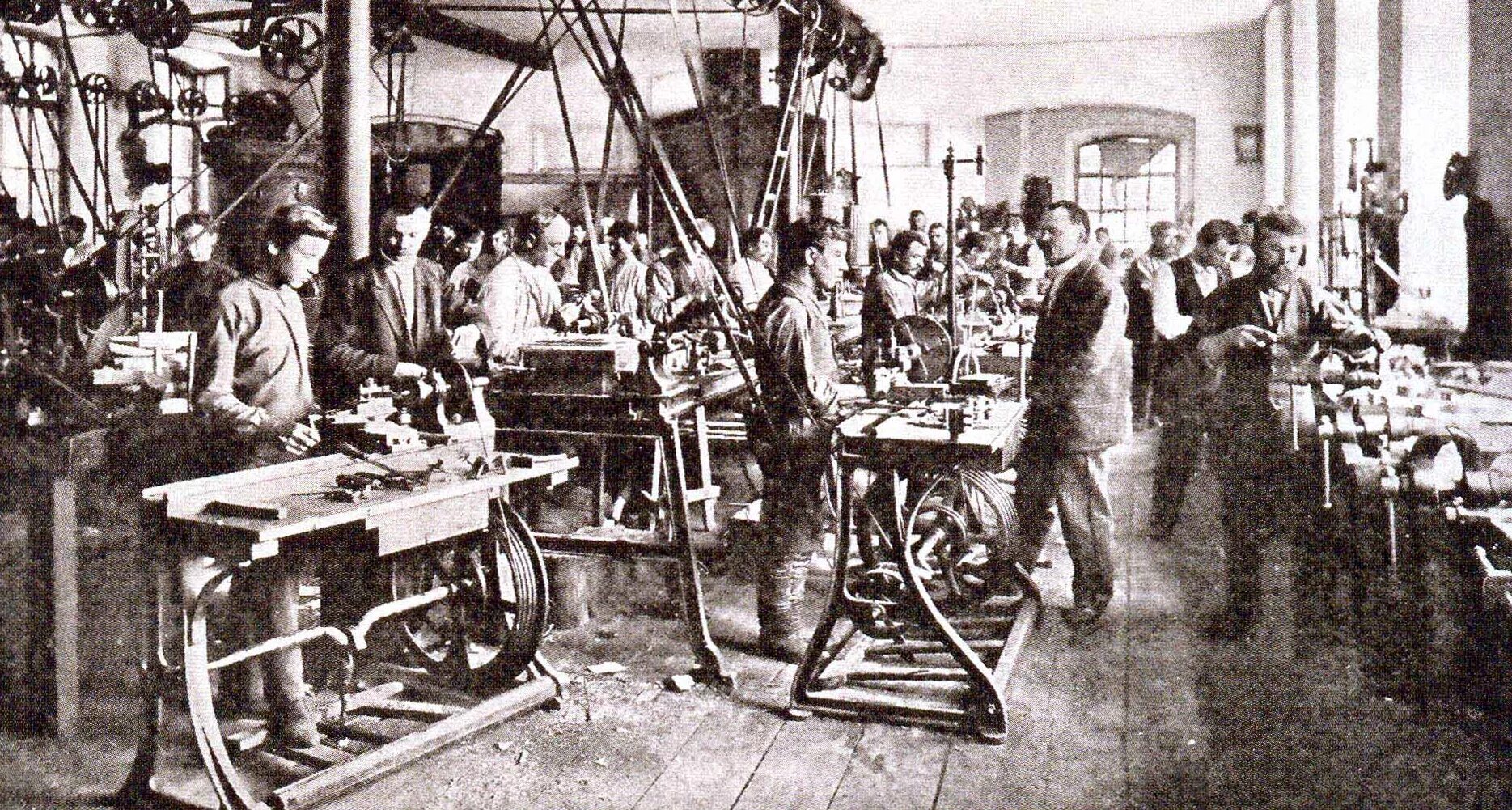 Фабрики в российской империи 19 века. Семеновские ложкари 19 век. Конца 19 век работы. Конца 19 век работы. Крестьянские промыслы нижегородской губернии в 18 веке.